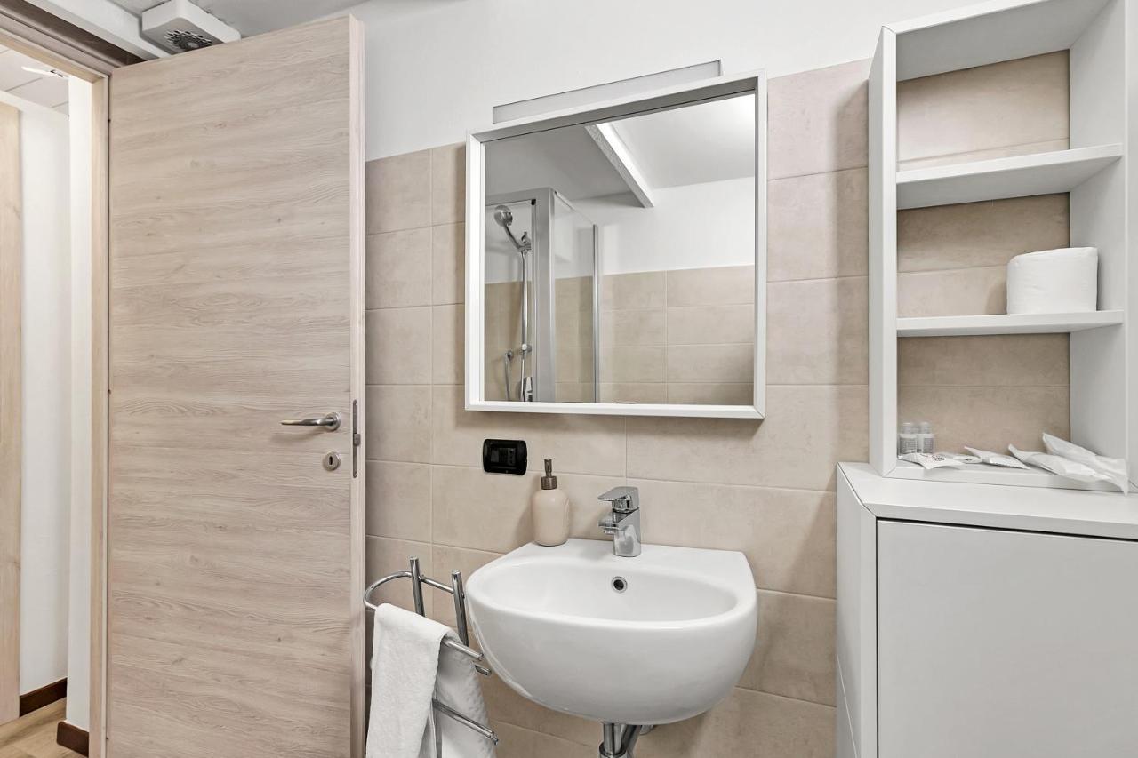 Loft Daiquiri Nel Centro Di Milano, Via Sottocorno, Porta Vittoria Apartment Екстериор снимка